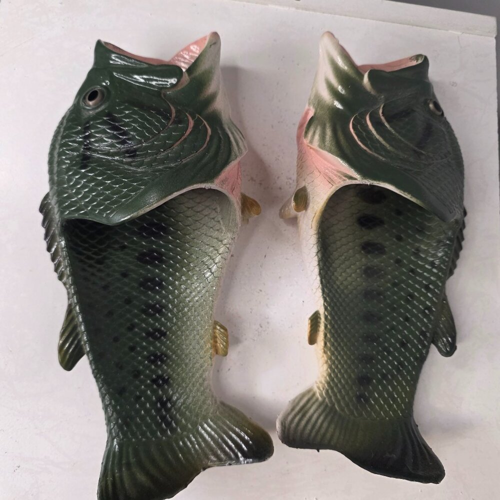 Rivers Edge Kids Fish Vinyl Slip Ons Size 11/12C